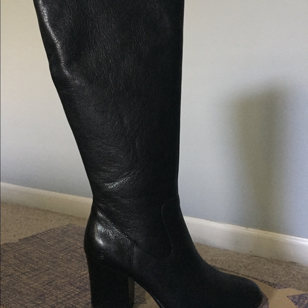 Born Black Boots, Size 8